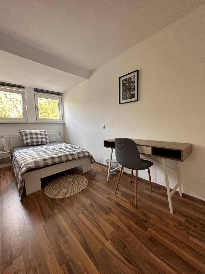 Zimmer Im Zentrum - In Der Naehe Zum Hauptbahnhof Paderborn Bagian luar foto